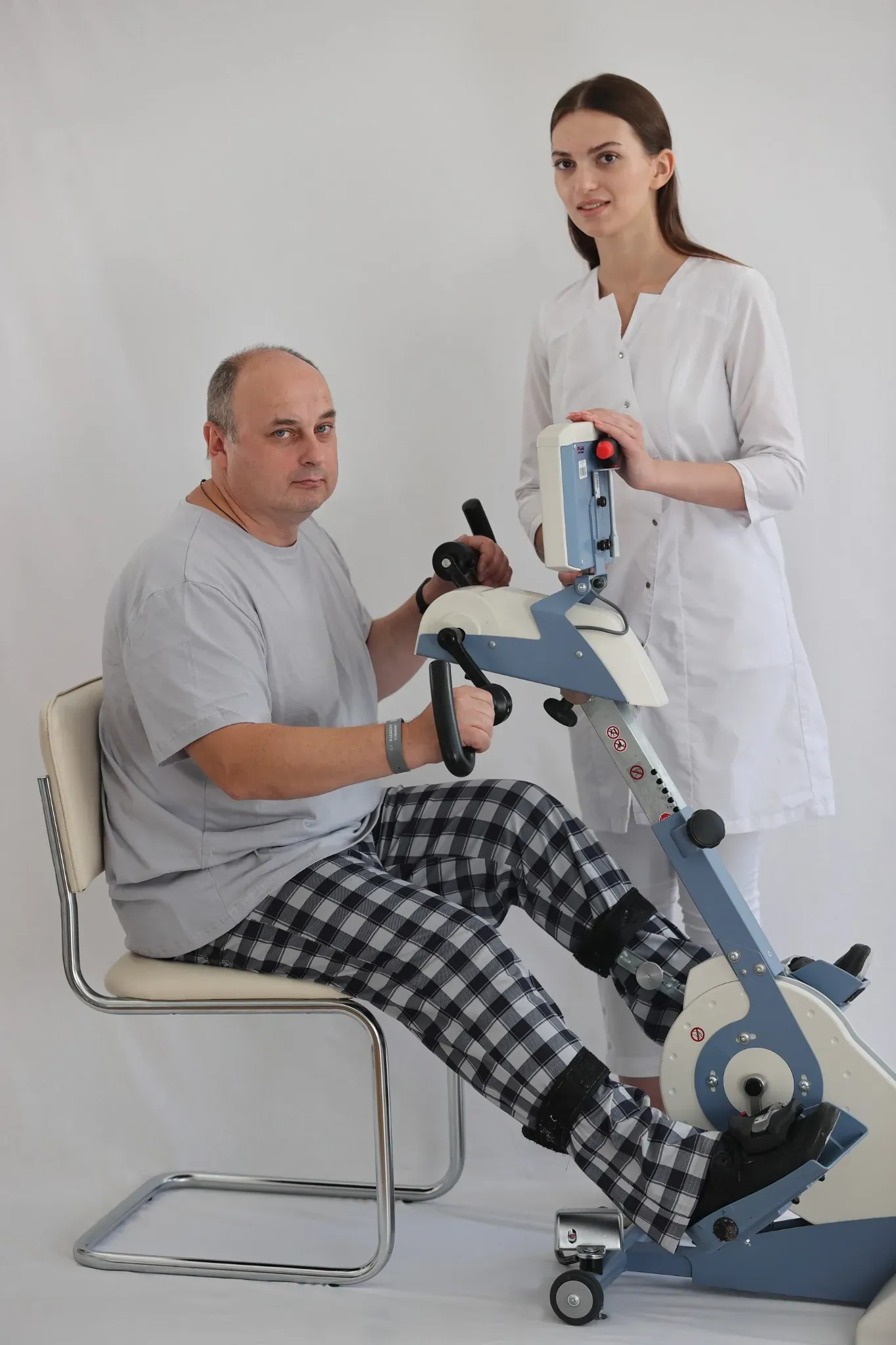 Оборудование для двигательной реабилитации | Клинический Институт Мозга